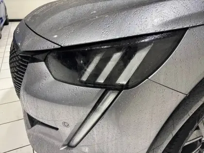 Photo 15 Peugeot 208  PureTech 100 S&S EAT8