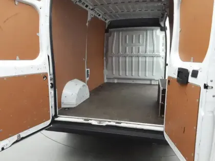 Photo 25 Peugeot Boxer  TOLE 3.3 T L2H2 BLUEHDI 120 S&S BVM6