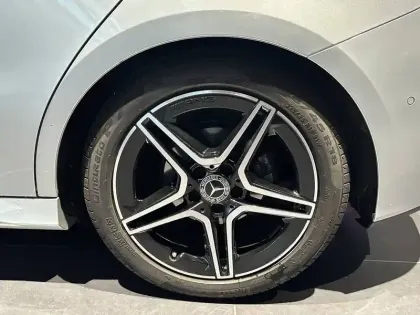 Photo 13 Mercedes Classe B  200 d 8G-DCT