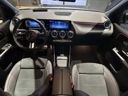 Photo 8 Mercedes Classe B  200 d 8G-DCT