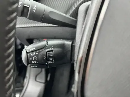 Photo 27 Peugeot 2008  Electrique 136 ch