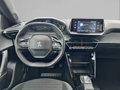 Photo 39 Peugeot 2008  Electrique 136 ch