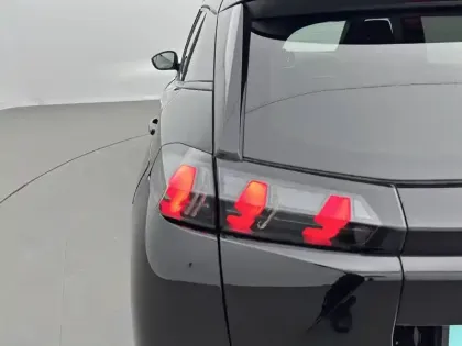 Photo 16 Peugeot 2008  Electrique 136 ch