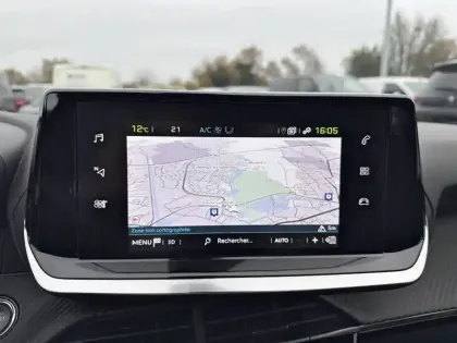 Photo 14 Peugeot 2008  Electrique 136 ch