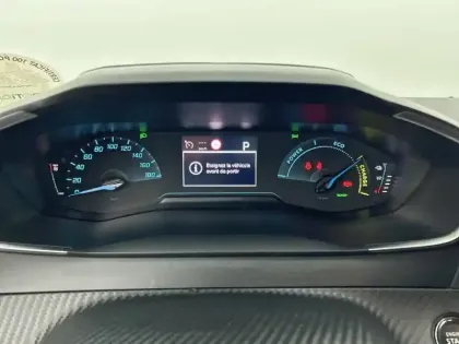 Photo 9 Peugeot 2008  Electrique 136 ch