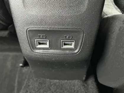 Photo 19 Peugeot 2008  Electrique 136 ch