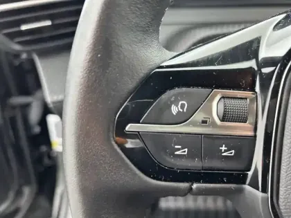 Photo 25 Peugeot 2008  Electrique 136 ch