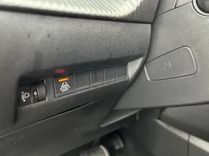 Photo 30 Peugeot 2008  Electrique 136 ch