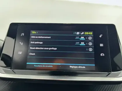 Photo 23 Peugeot 2008  Electrique 136 ch