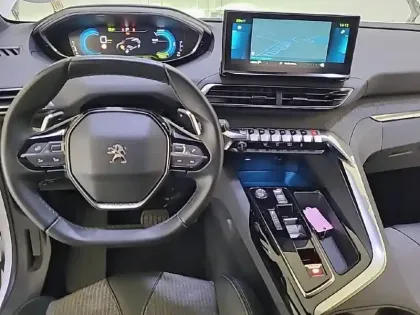 Photo 7 Peugeot 3008  Hybrid 225 e-EAT8