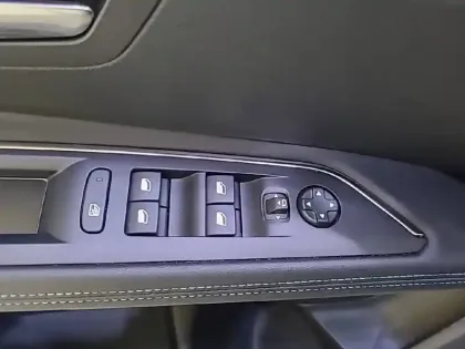 Photo 29 Peugeot 3008  Hybrid 225 e-EAT8