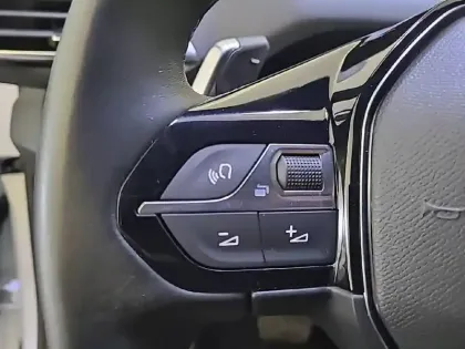Photo 59 Peugeot 3008  Hybrid 225 e-EAT8