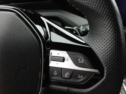 Photo 51 Peugeot 308  PureTech 130ch S&S EAT8