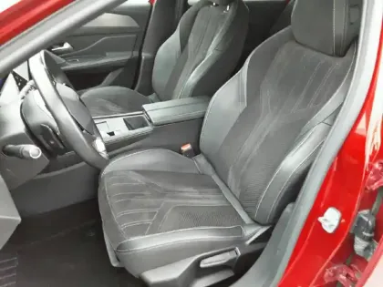 Photo 41 Peugeot 308  PureTech 130ch S&S EAT8
