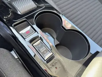 Photo 23 Peugeot 208  Electrique 50 kWh 136ch