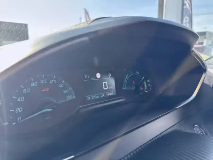 Photo 9 Peugeot 208  Electrique 50 kWh 136ch