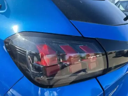 Photo 16 Peugeot 208  Electrique 50 kWh 136ch