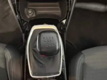 Photo 33 Peugeot 208  PureTech 100 S&S BVM6