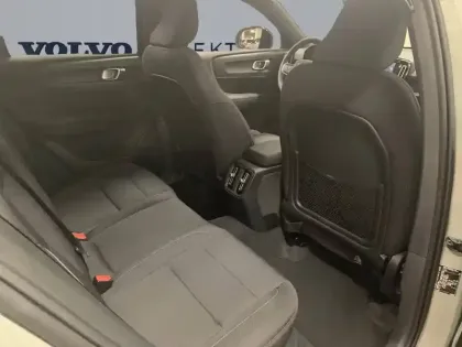 Photo 13 Volvo C40  Recharge 238 ch 1EDT