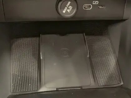 Photo 43 Volvo C40  Recharge 238 ch 1EDT