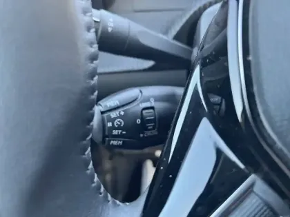 Photo 24 Peugeot 208  Electrique 50 kWh 136ch