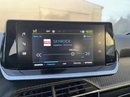 Photo 19 Peugeot 208  Electrique 50 kWh 136ch