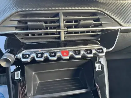 Photo 14 Peugeot 208  Electrique 50 kWh 136ch