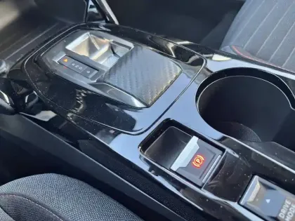 Photo 17 Peugeot 208  Electrique 50 kWh 136ch