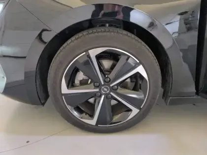 Photo 10 Opel Astra  1.5 Diesel 130 ch BVA8