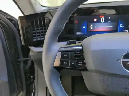 Photo 16 Opel Astra  1.5 Diesel 130 ch BVA8