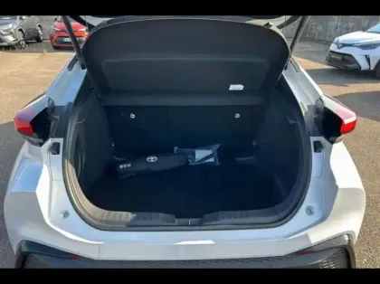 Photo 8 Toyota C-HR  2.0 200ch Collection