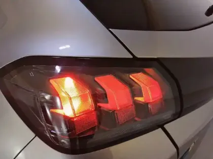 Photo 36 Peugeot 208  Electrique 50 kWh 136ch