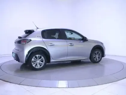 Photo 24 Peugeot 208  Electrique 50 kWh 136ch