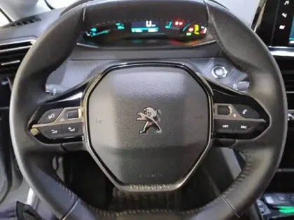 Photo 28 Peugeot 208  Electrique 50 kWh 136ch