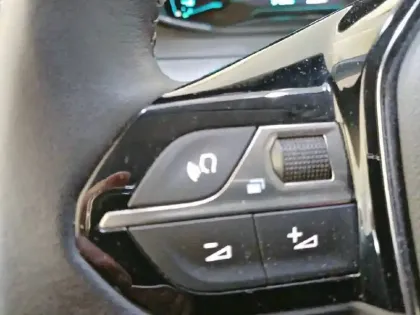 Photo 47 Peugeot 208  Electrique 50 kWh 136ch