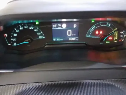 Photo 29 Peugeot 208  Electrique 50 kWh 136ch