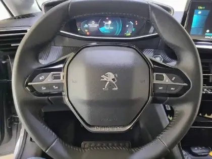 Photo 39 Peugeot 208  Electrique 50 kWh 136ch