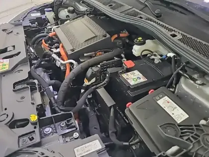 Photo 45 Peugeot 208  Electrique 50 kWh 136ch