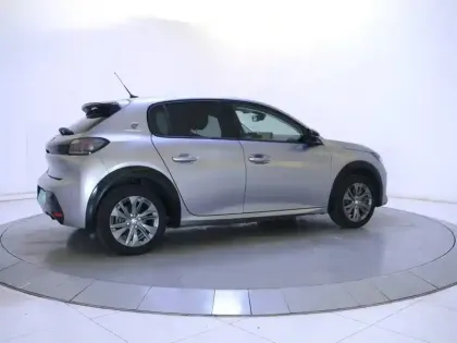 Photo 4 Peugeot 208  Electrique 50 kWh 136ch