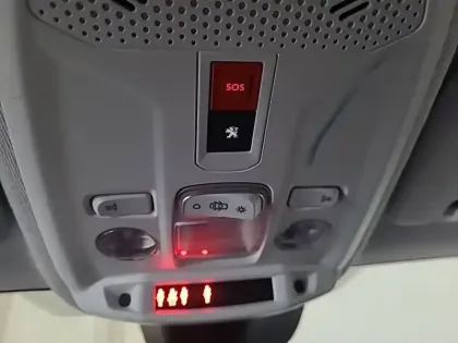 Photo 56 Peugeot 208  Electrique 50 kWh 136ch