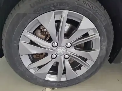 Photo 43 Peugeot 208  Electrique 50 kWh 136ch