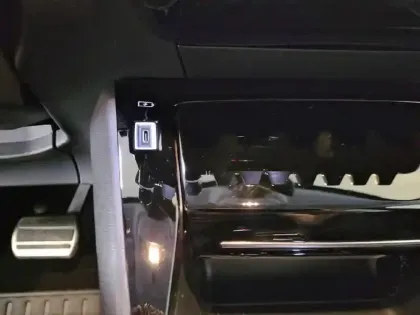 Photo 25 Peugeot 208  Electrique 50 kWh 136ch