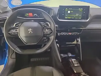 Photo 23 Peugeot 208  PureTech 100 S&S EAT8