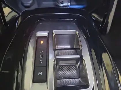 Photo 29 Peugeot 208  PureTech 100 S&S EAT8