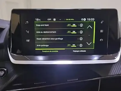 Photo 38 Peugeot 208  PureTech 100 S&S EAT8