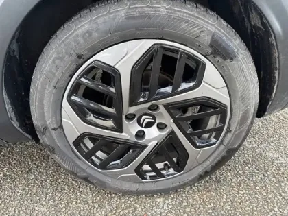 Photo 33 Citroën C4 e- 136 ch Automatique