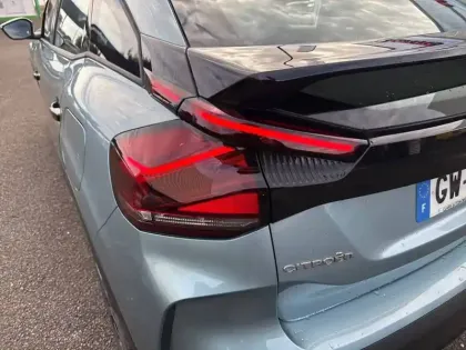 Photo 16 Citroën C4 e- 136 ch Automatique