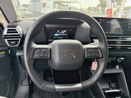 Photo 8 Citroën C4 e- 136 ch Automatique