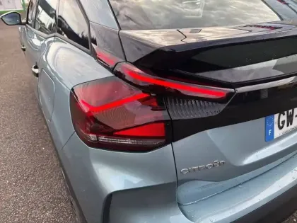 Photo 37 Citroën C4 e- 136 ch Automatique