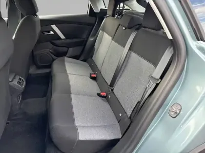 Photo 11 Citroën C4 e- 136 ch Automatique